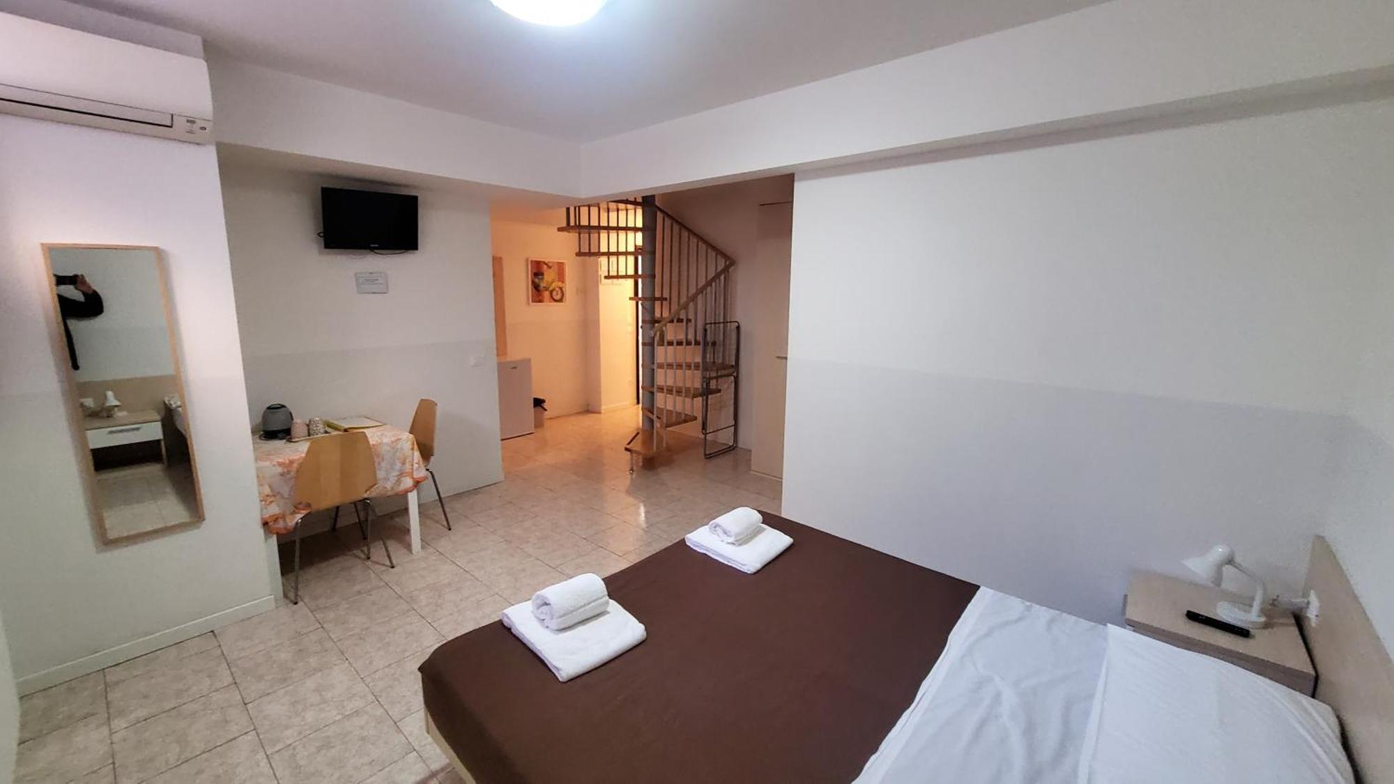 Hb Bonomelli 15 Hotel Bergamo Buitenkant foto
